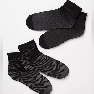 New🌟Anthropologie- Set of Two Zebra Dot Socks